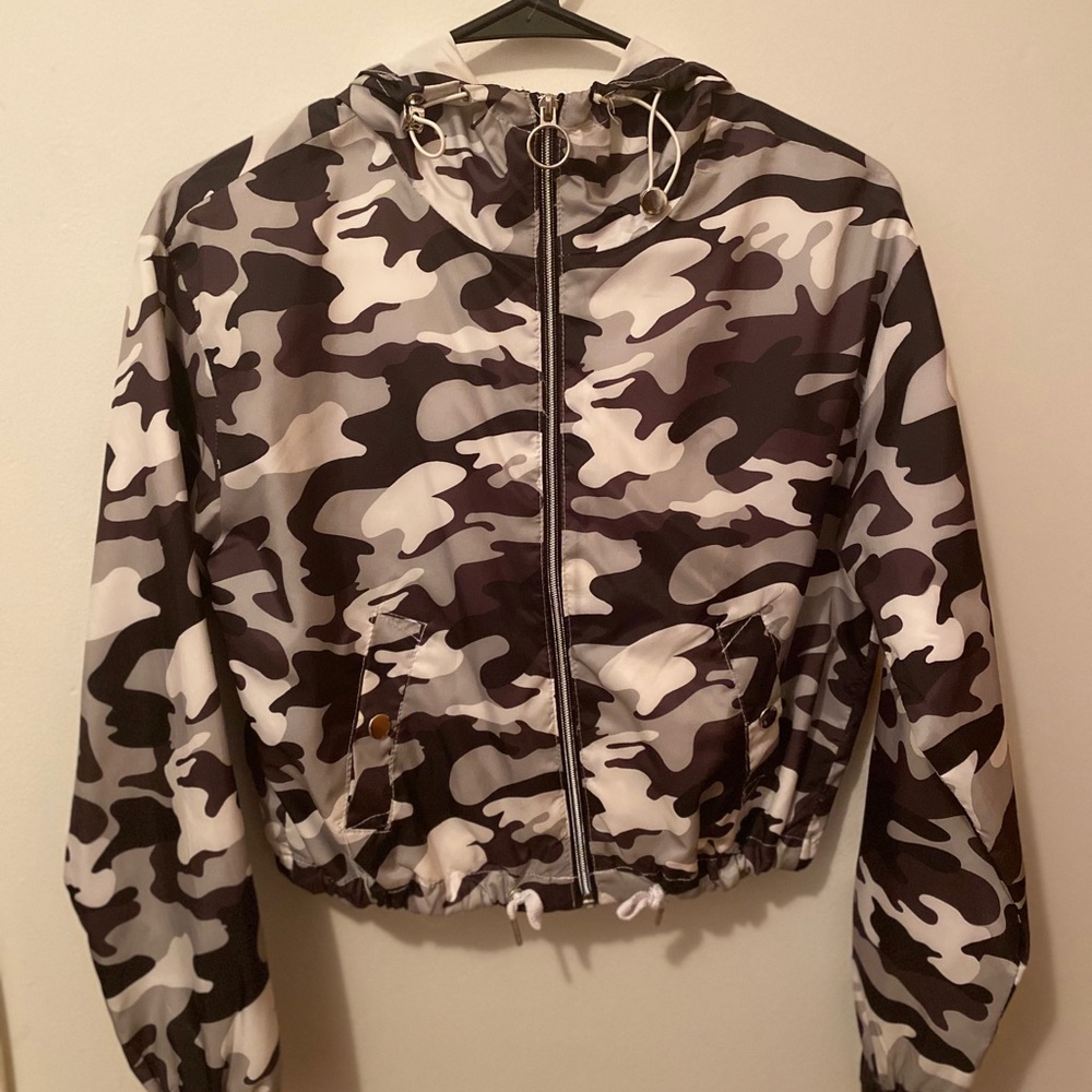 Crop Camouflage Windbreaker